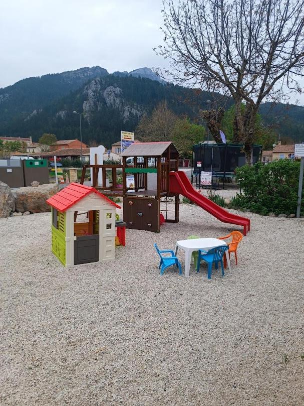 Camping Les Lavandes, Castellane Εξωτερικό φωτογραφία